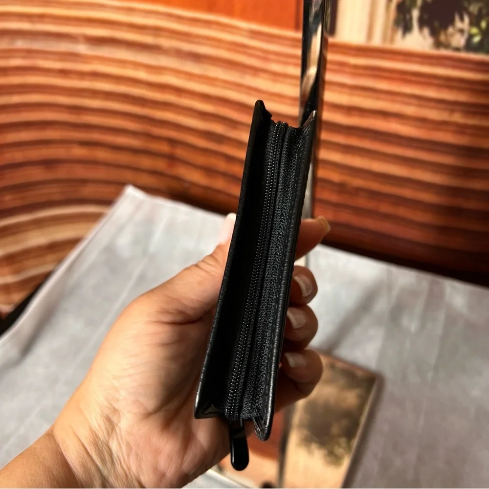 NWOT RFID Black Card Holder Wallet, 20 slots plus ID window